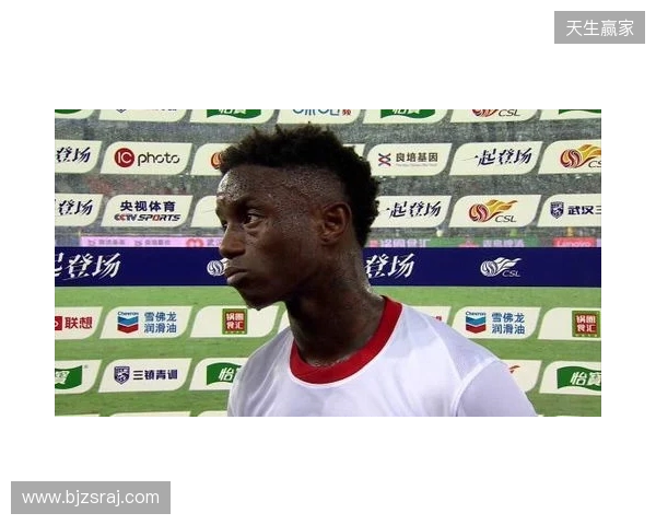 博主:蓉城外援卡隆目前仍处于留队状态,但已不可能随队踢中超