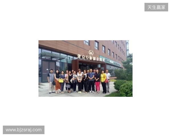 中冠综述：吴川青年2-2武汉联镇、广州海珠醒派3-3广州花都蜀地红