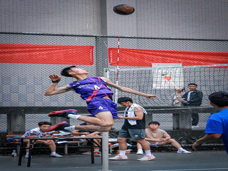 阿邦拉霍：切尔西需要作风强硬的主教练，马尔科·席尔瓦正是如此